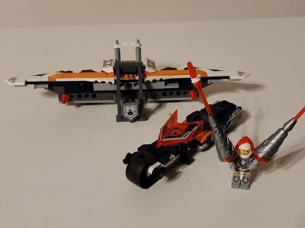 LEGO  Nexo Knights - 70348 Bojowy pojazd Lance'a