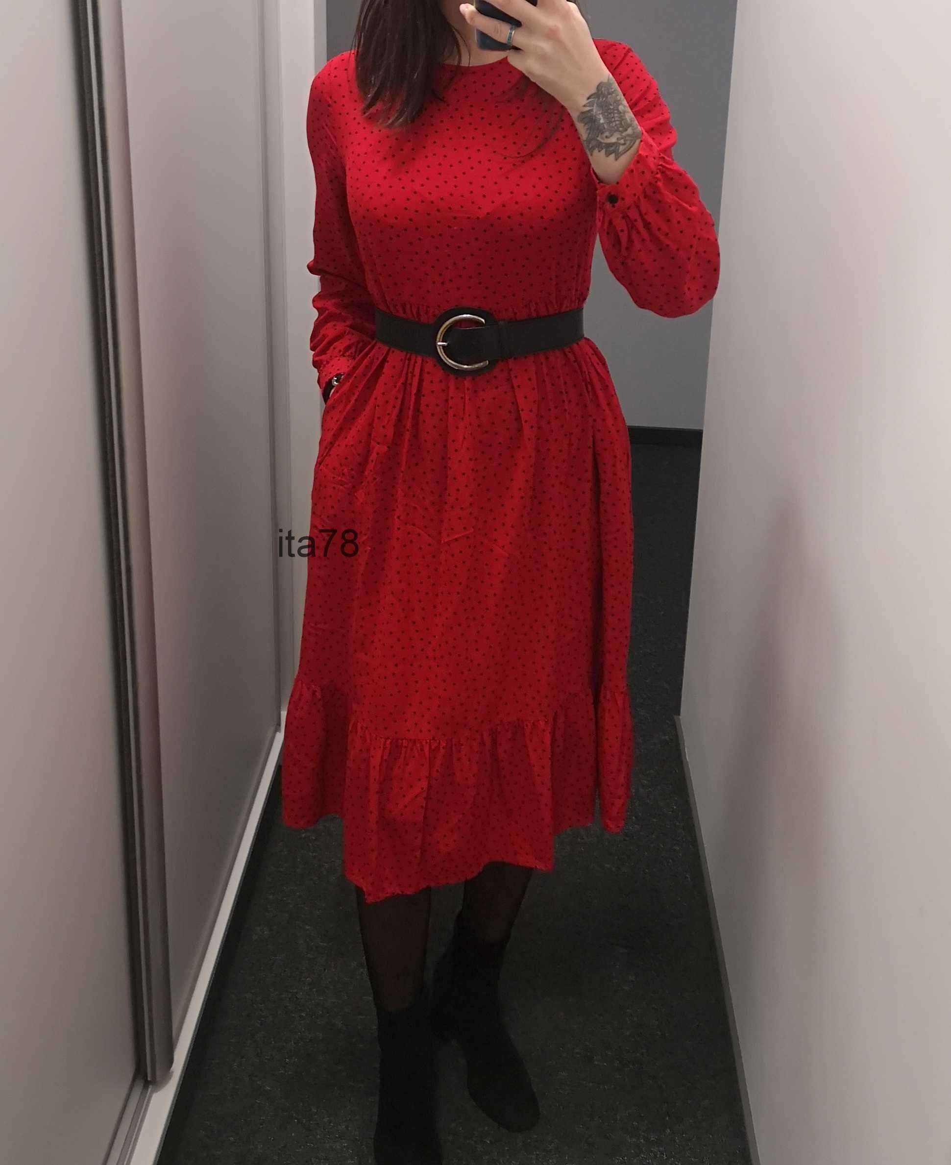 Czerwona sukienka midi Reserved z wiskozy w czarne kropeczki