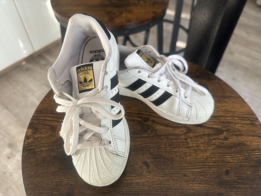 Adidas SUPER STAR r.31 uzywane dzieciece