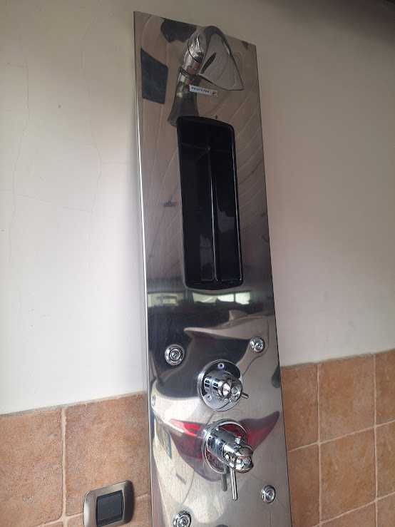 Coluna de Duche com Hidromassagem