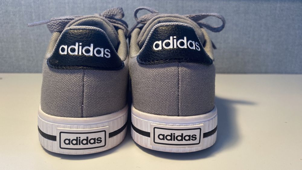 Trampki  tenisówki buty dziecięce szkole adidas 31