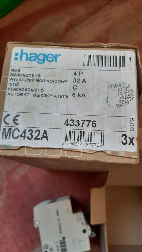 Автоматичний вимикач Hager 32A 4p 6kA