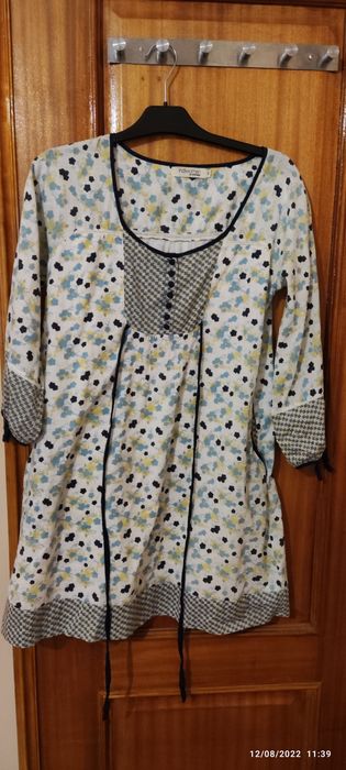 Vestido com manga 3/4