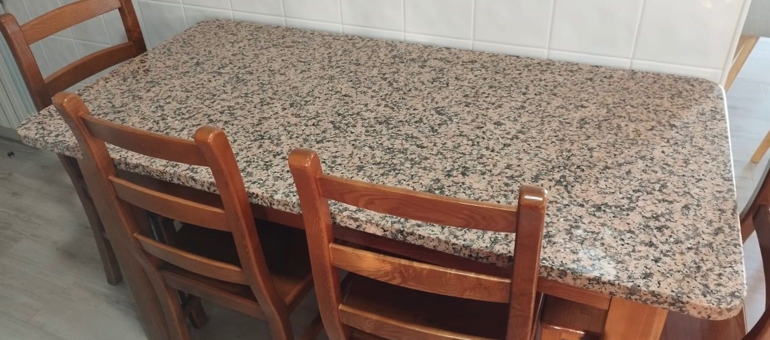 Pedra de bancada de cozinha fogão a gás e lava loiça