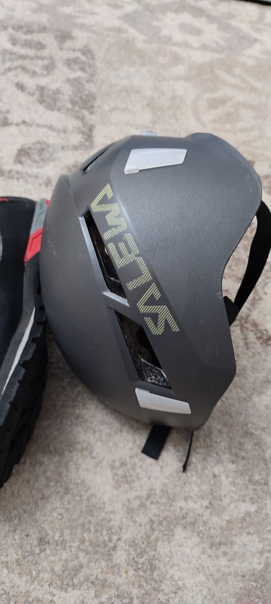 Альпіністська каска Salewa Pura Helmet Black/Dark Grey