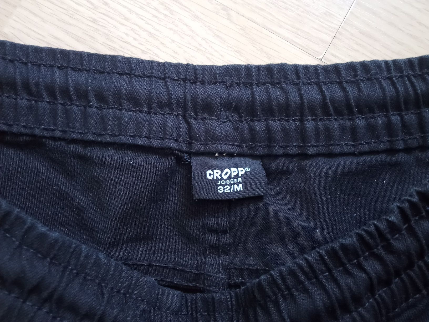 Spodnie męskie joggery Cropp roz M