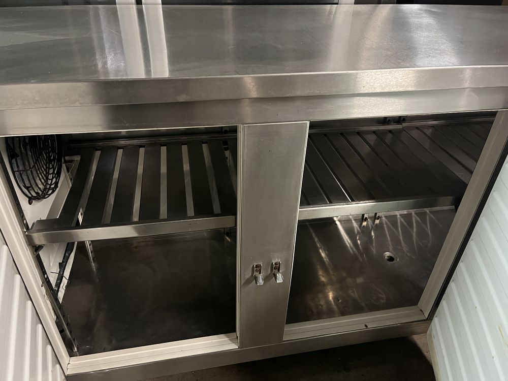 Balcão de refrigeração em inox de 4 portas