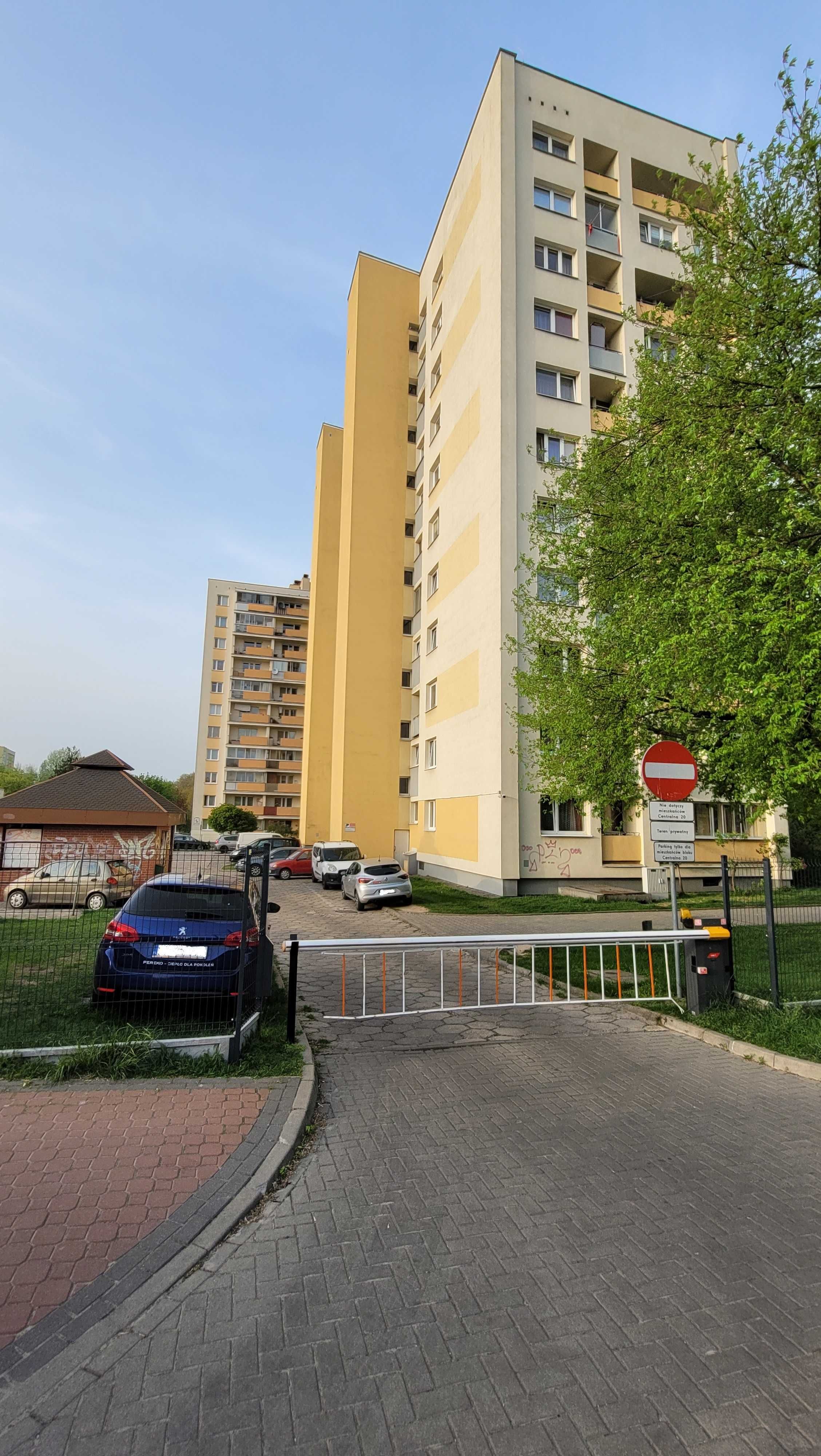 Sprzedam M3 - 50,04m2, Puławy, ul. Centralna (do remontu)