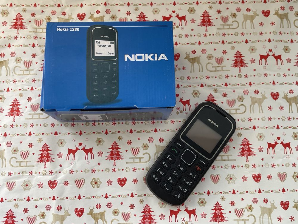 Кнопковий мобільний телефон Nokia 1280 / 1600 /5130