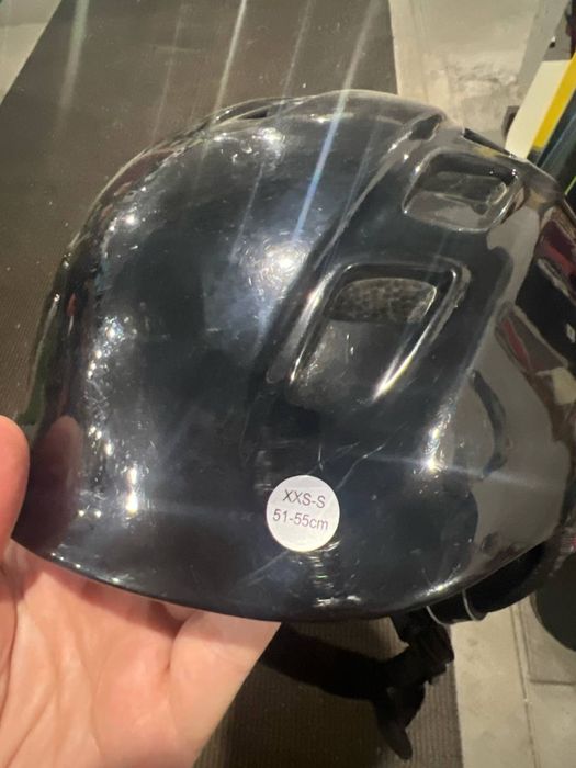 Продам б/у снаряжение для сноубордов и лыж