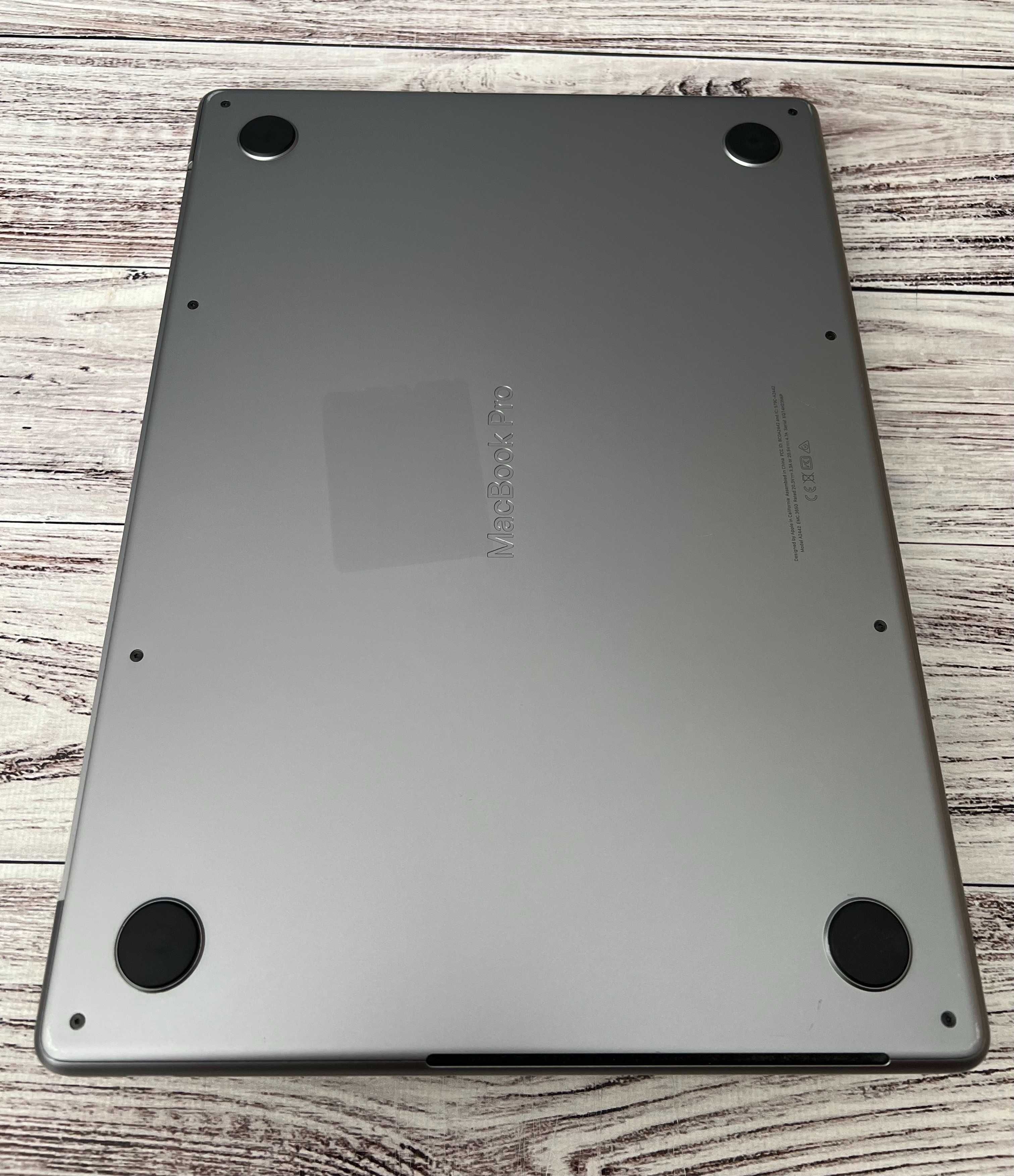 Macbook Pro 14" 2021 M1 Pro / 16Gb DDR5 / SSD 512Gb