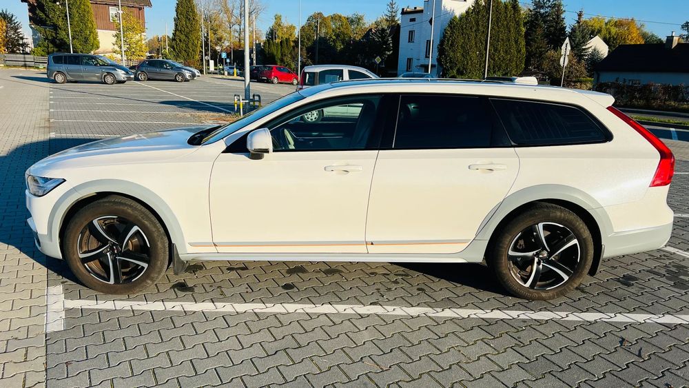 Volvo V90 Cross Country Volvo V90 Cross Country, 1 właściciel, oklejony folią od nowości
