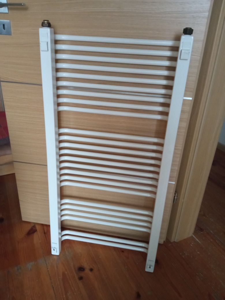 Grzejnik łazienkowy Instal Projekt 105 x 52 cm