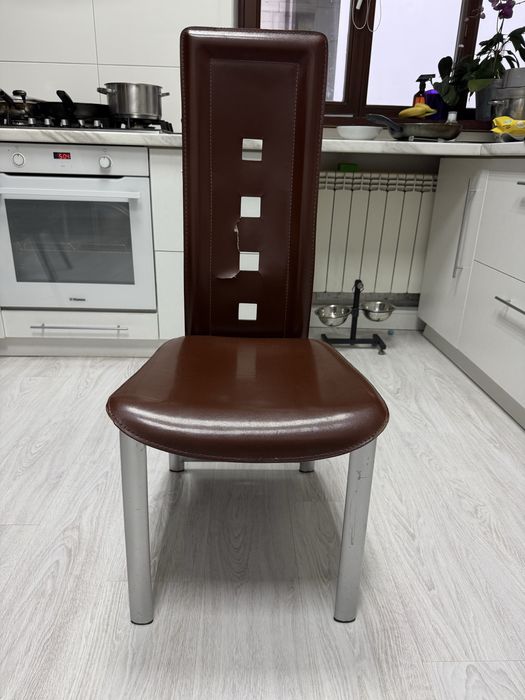 Стільці обідні 4шт