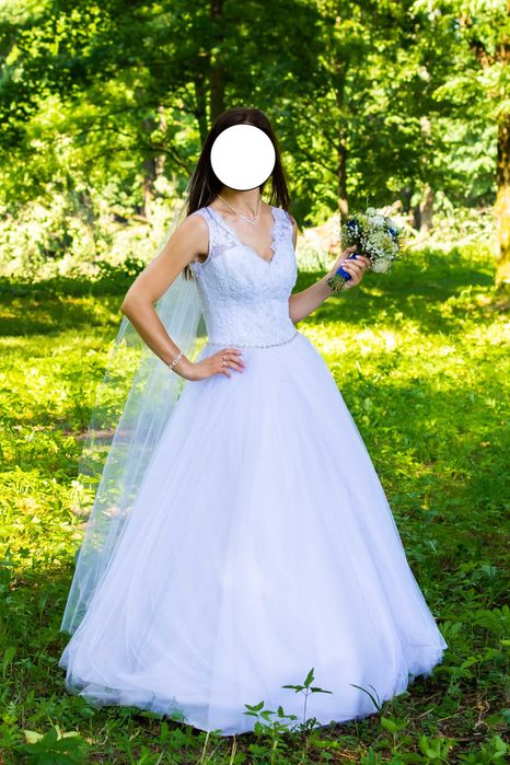 Suknia ślubna RELAX w kolorze białym + długi welon