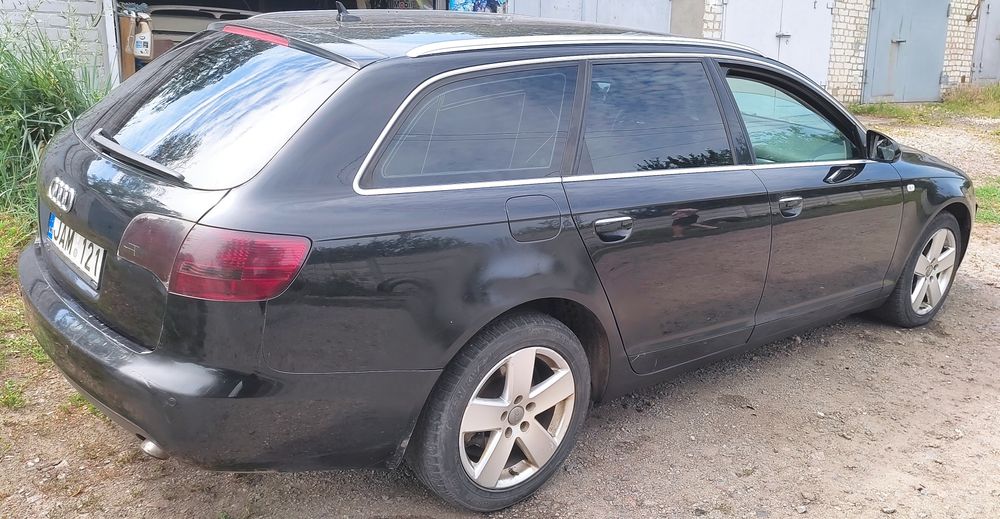 Срочно продам Ауді А6 С6.