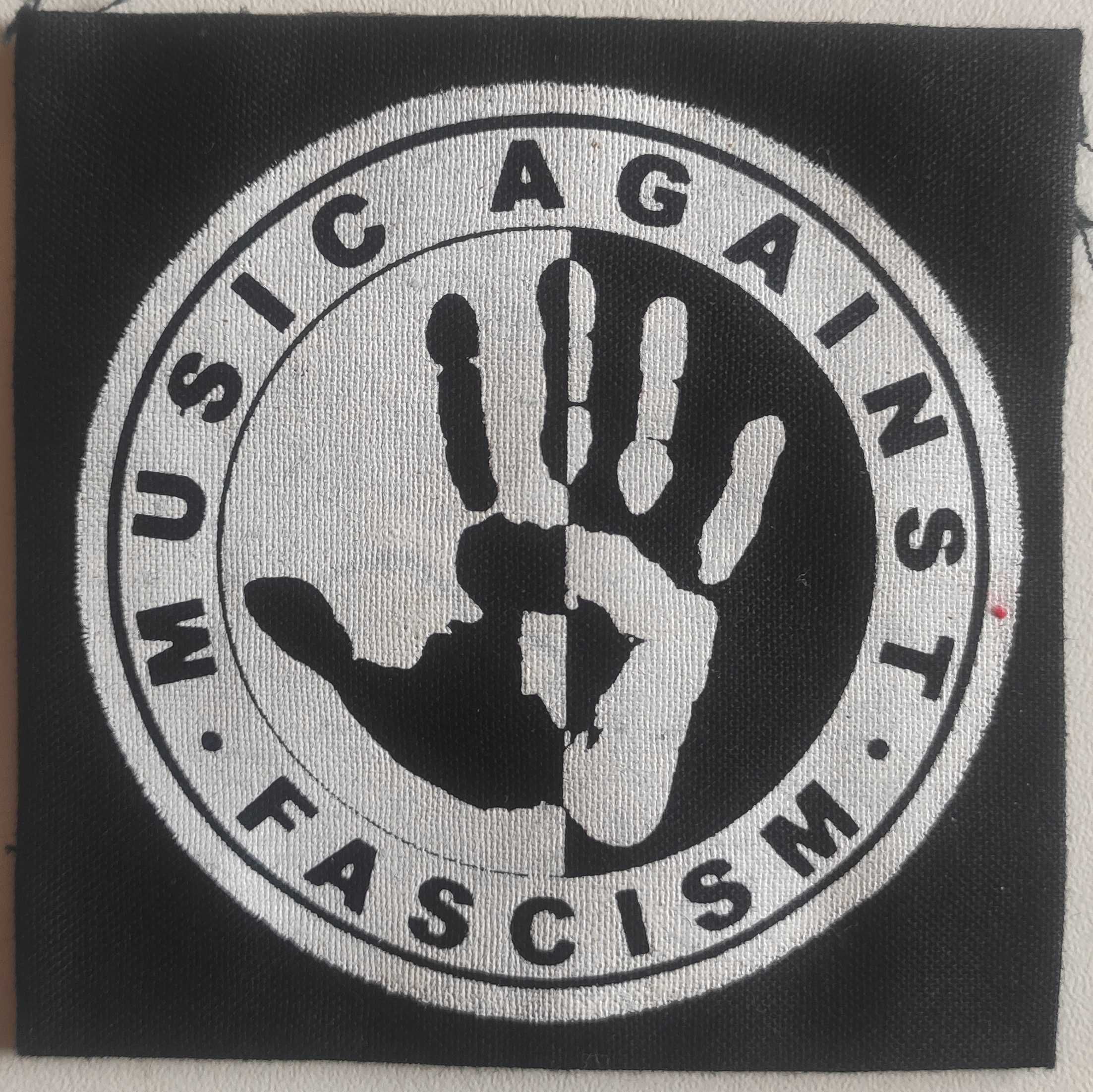 Naszywka: music against fascism