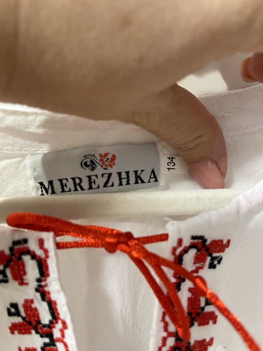 Красива яскрава вишиванка 134 ( на 128) на дівчинку