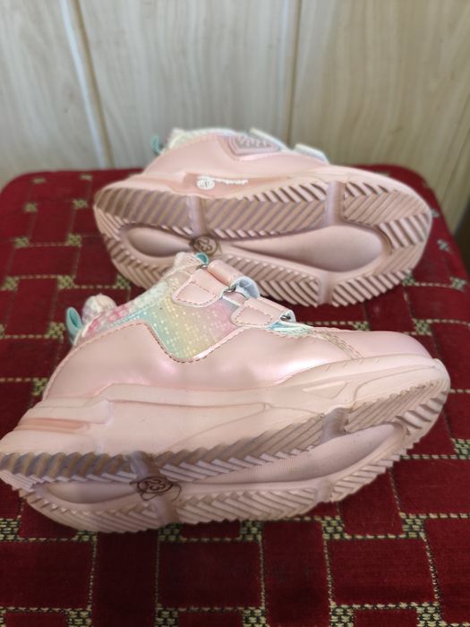 Кросівки з підсвіткою