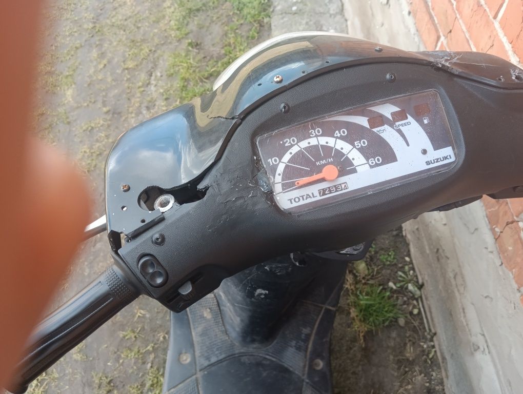 Мопед сузуки летс3