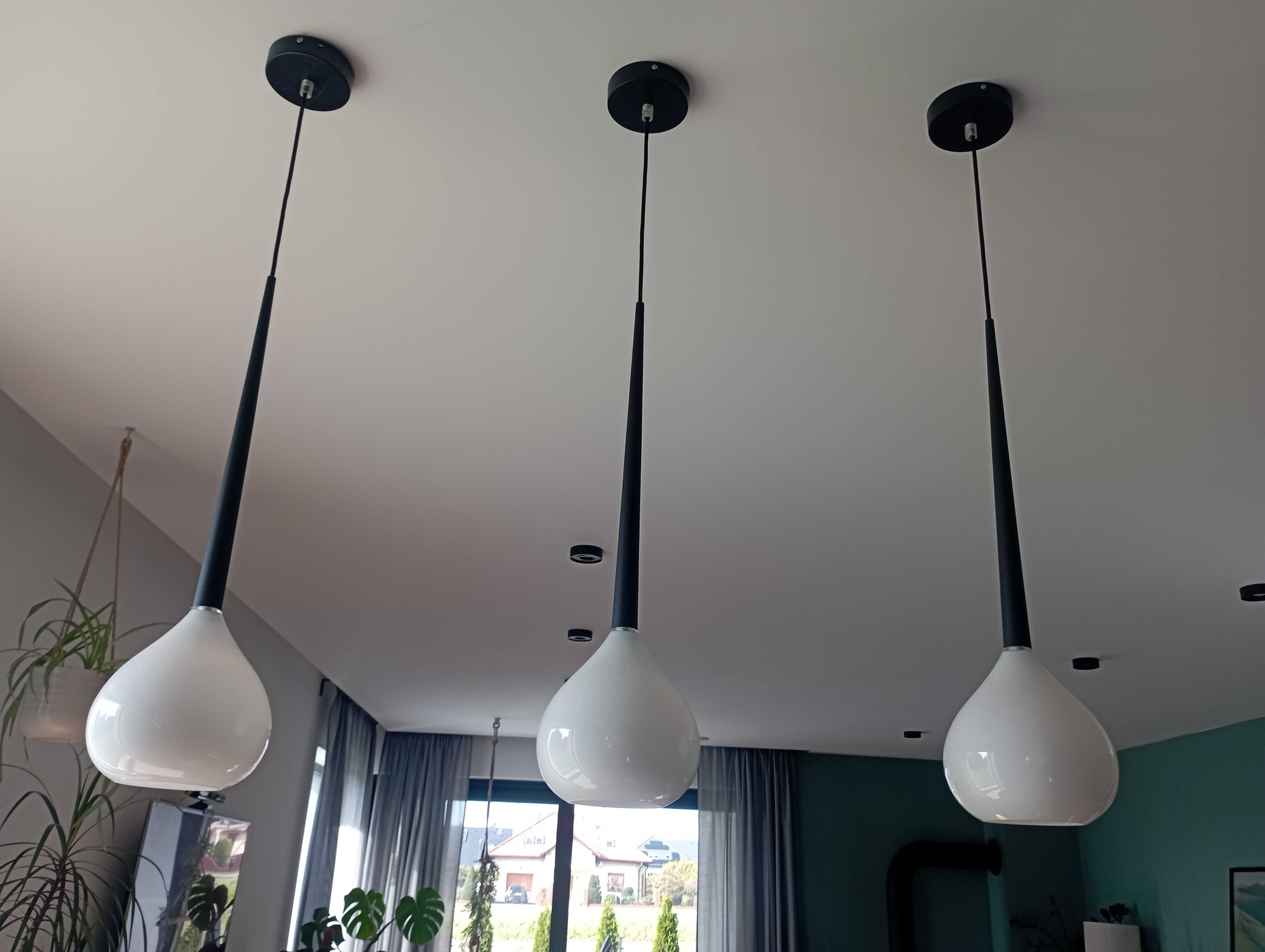 Lampy do salonu solidne