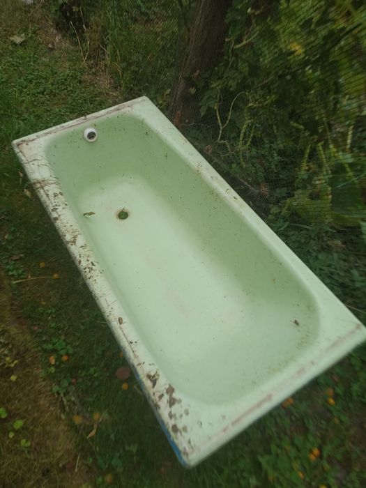 Ванна    Чугунна