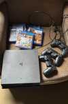 Vendo PS4 + Jogos BARATA