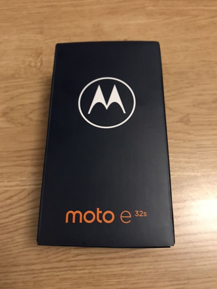 Motorola e32s NOWY 3/32GB z dokumentami oryginał