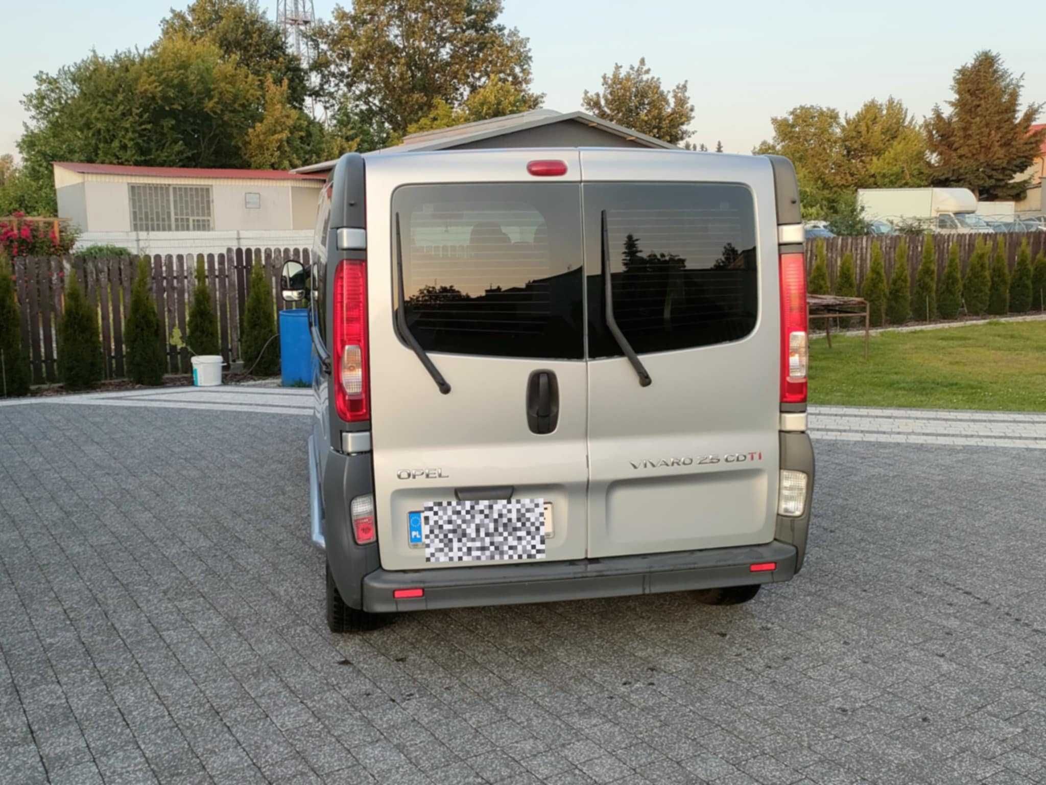 Opel Vivaro 2010 2.5 CDTI