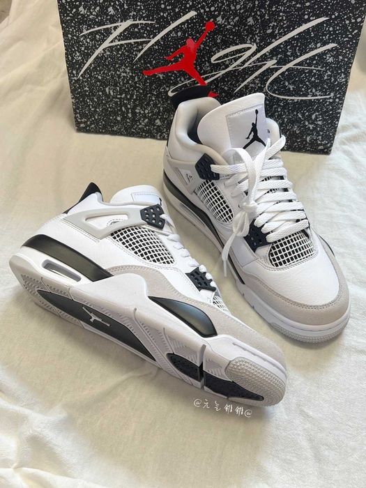 Buty damskie Trampk Jordan 4 Retro Military Black R.43