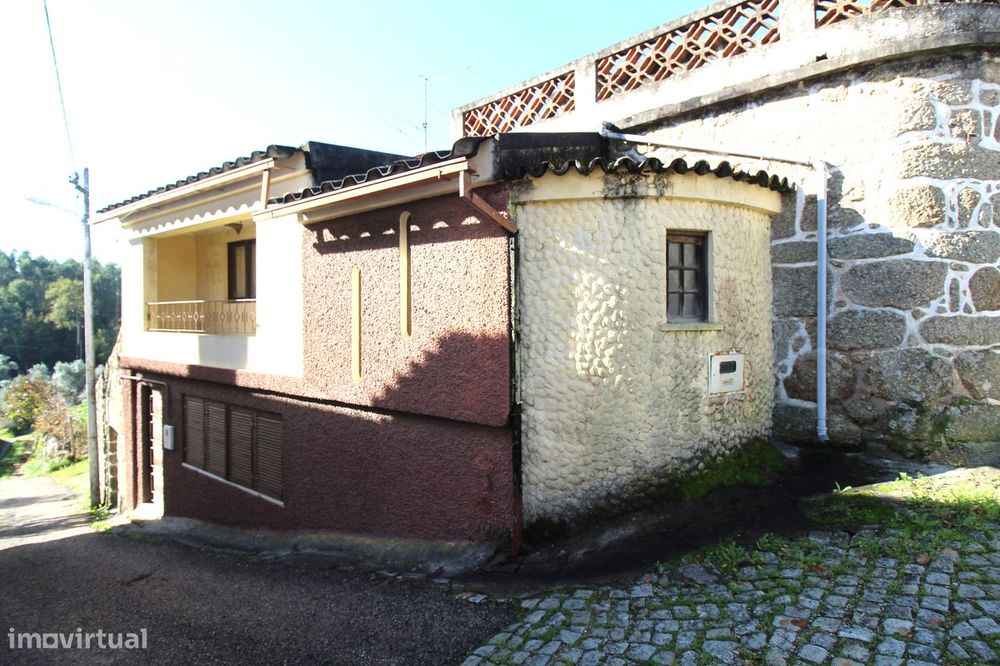 Moradia Rústica a 3 kms do Centro