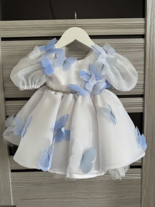 Продам нашу неймовірну сукню метелика на 1 рік