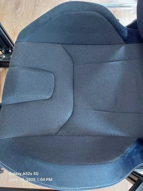 Assento reclinável GT Omega RS12 preto