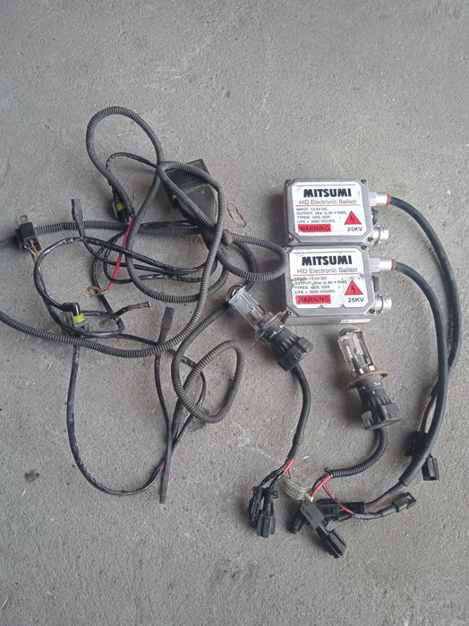 Продам комплект би ксенона Н4 6000К