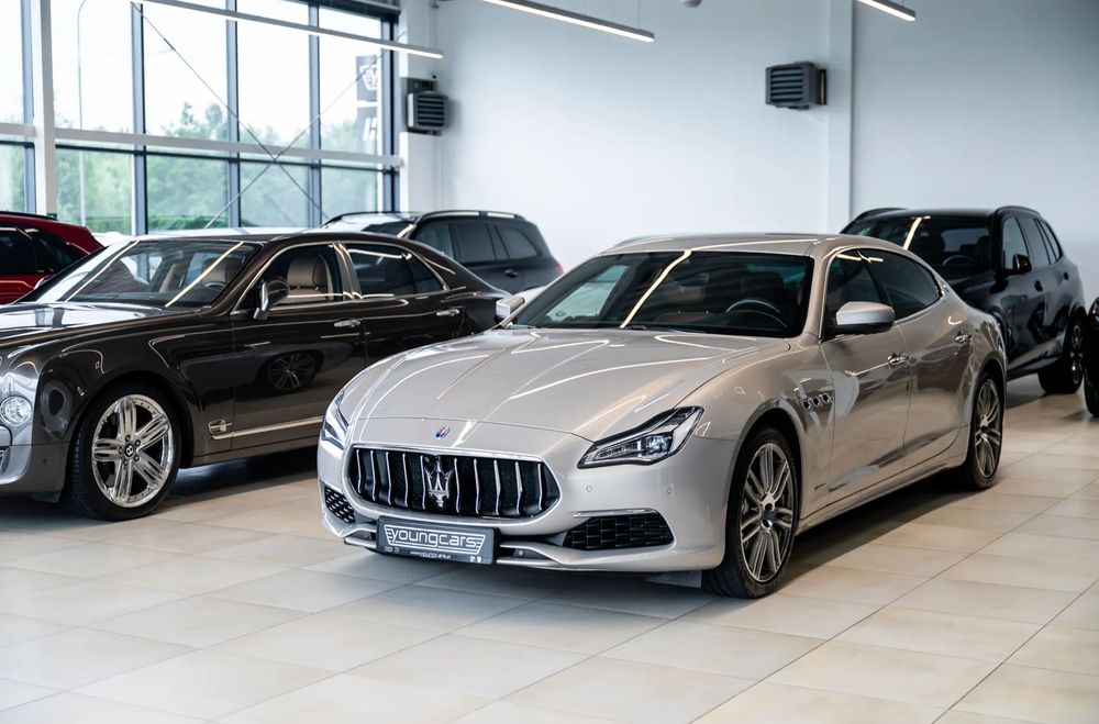 Maserati Quattroporte GranLusso / Krajowy / 4x4 / FV 23% / Serwisowany ASO