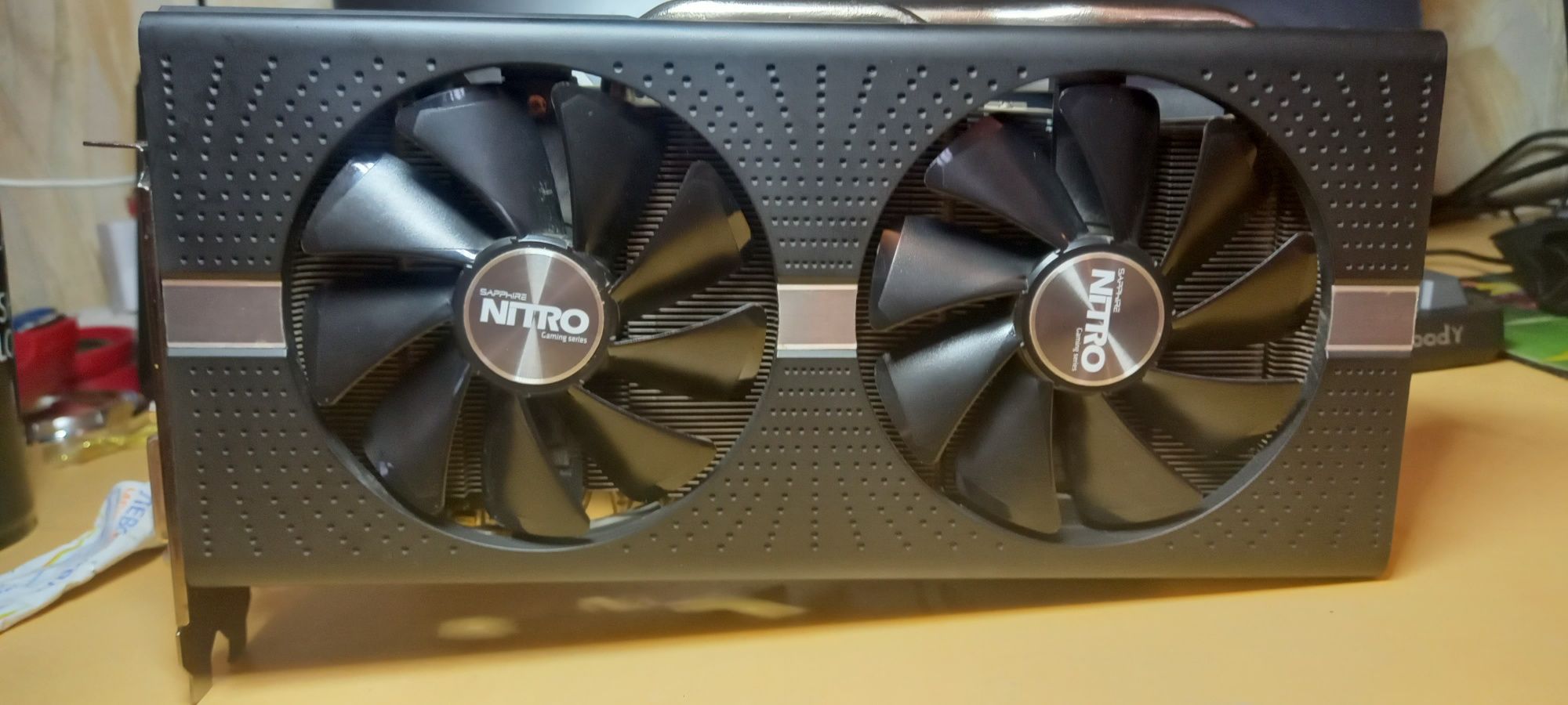 Б/у Rx 570  8gb без внешних дефектов работает стабильно