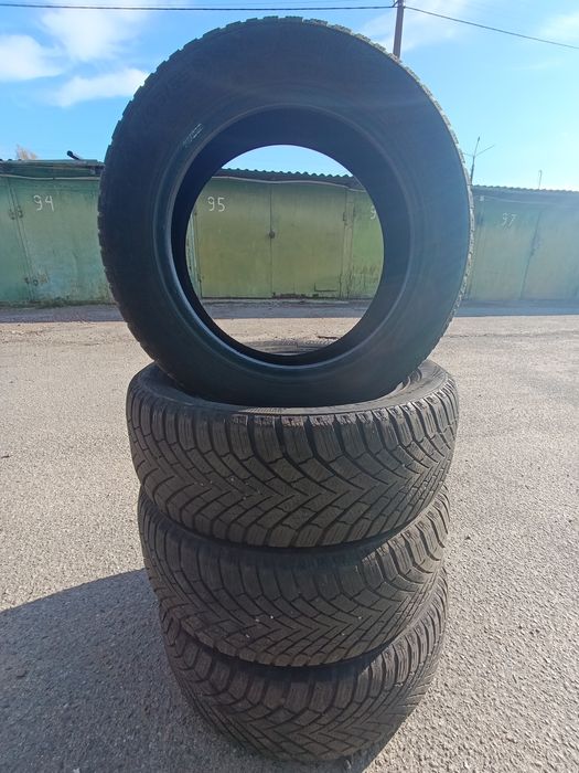Зимня резина Continental 205/55 R16