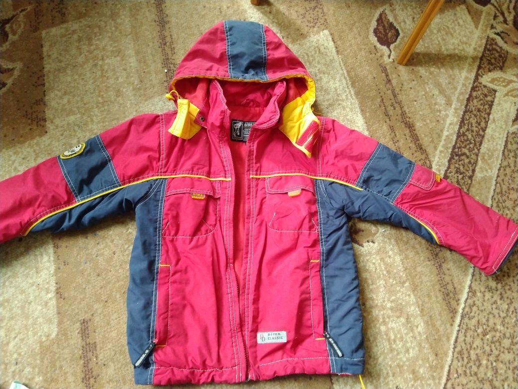 Для хлопчика 110-116 см (куртка, вітровка, штани, шорти