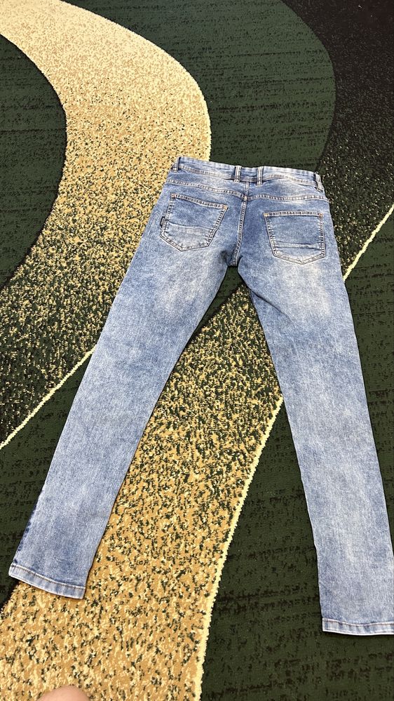 Spodnie Cropp w30/l34 skinny
