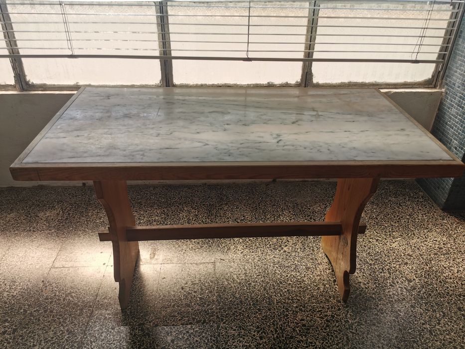 Mesa Cozinha c/Tampo em Mármore (1,25 mt X 65 cm)
