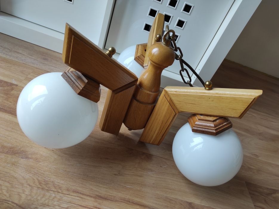 Drewniana lampa 3 żarówki