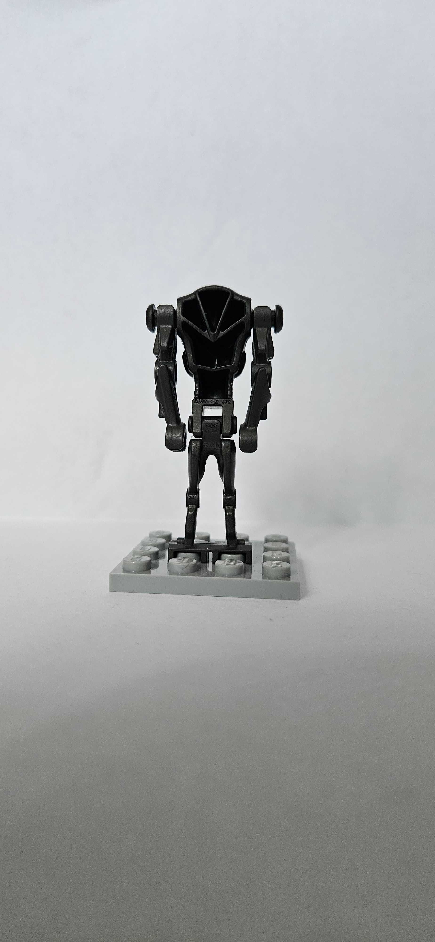 Minifigurka LEGO Star Wars - Super Battle Droid (sw1321)