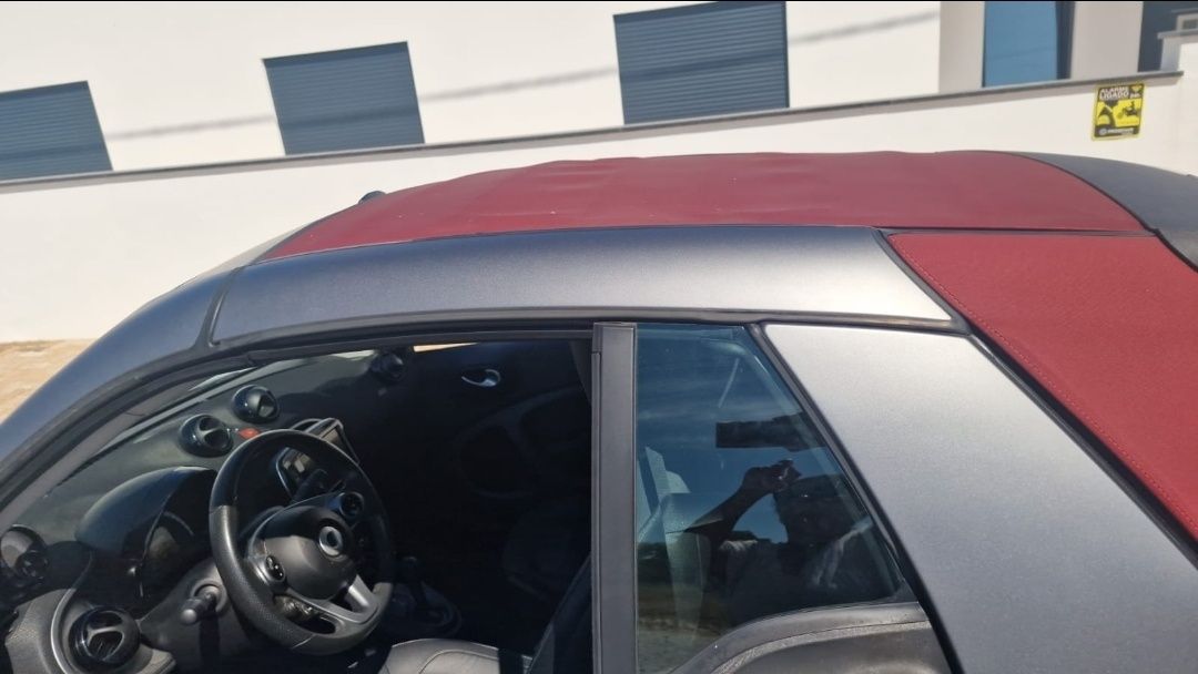 Smart fortwo Cabrio
Carro comprado Santogal em 2023 com garantia e vei