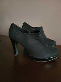 Czarne buty damskie  firmy S.Oliver  skóra naturalna