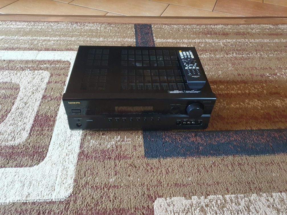 Wzmacniacz Onkyo TX-SR307 z pilotem