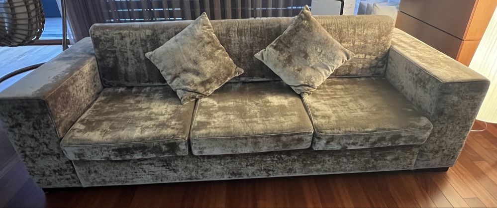 Sofa de tres lugares + chaise longue Laskasas