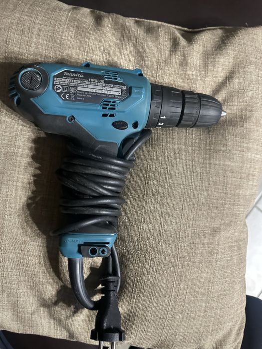 Продам. ударный  шуруповерт макита Оригинал