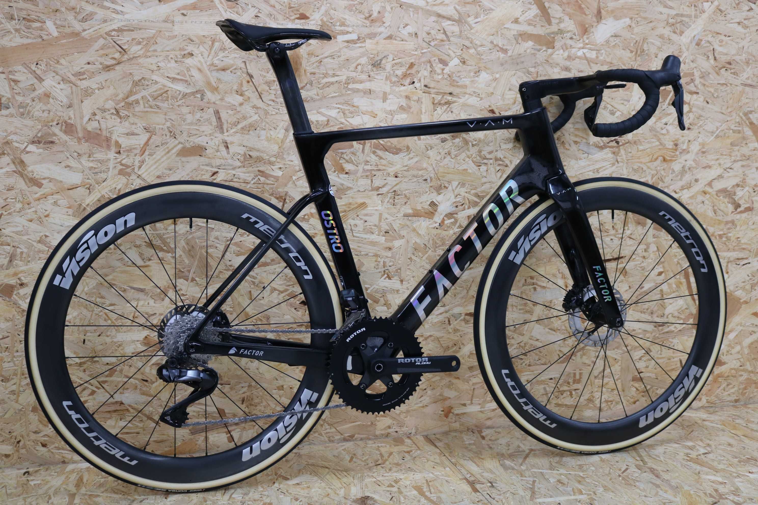 Factor Ostro VAM | Shimano Ultegra Di2 12v + Rodas carbono Vision