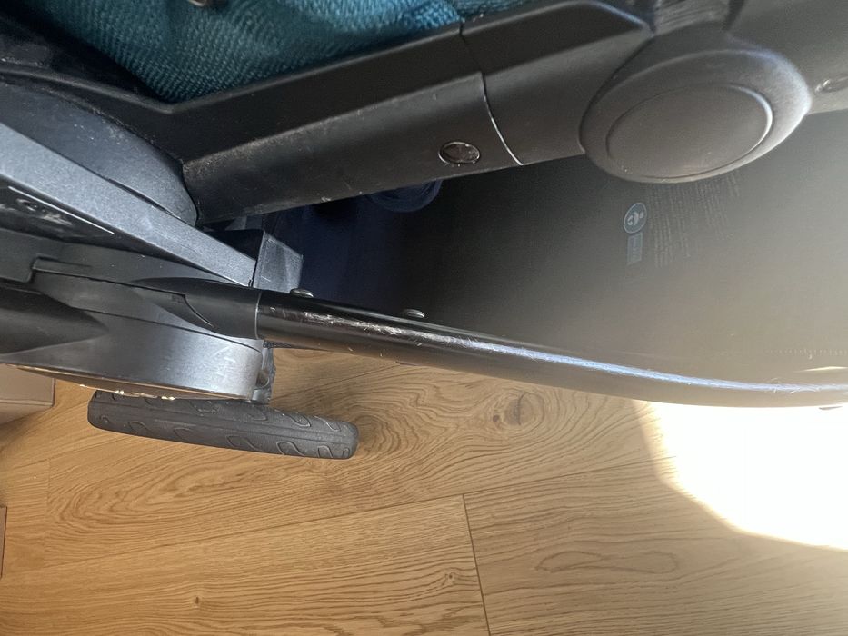 Wózek spacerowy + gondola. Muuvo quick se 2w1