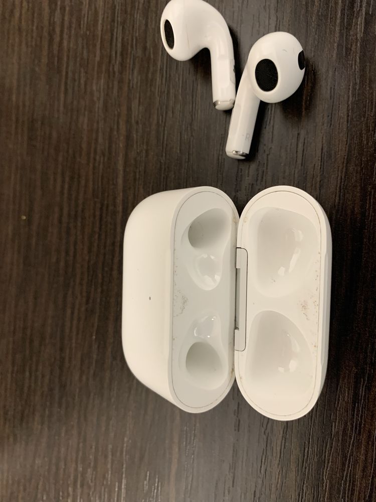Навушники Airpods 4